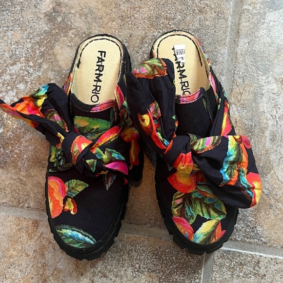 Farm Rio Black Cashew Platform Mule Sneaker w/Bow Tropical Fruit Print 6.5 NWT - Picture 2 of 11